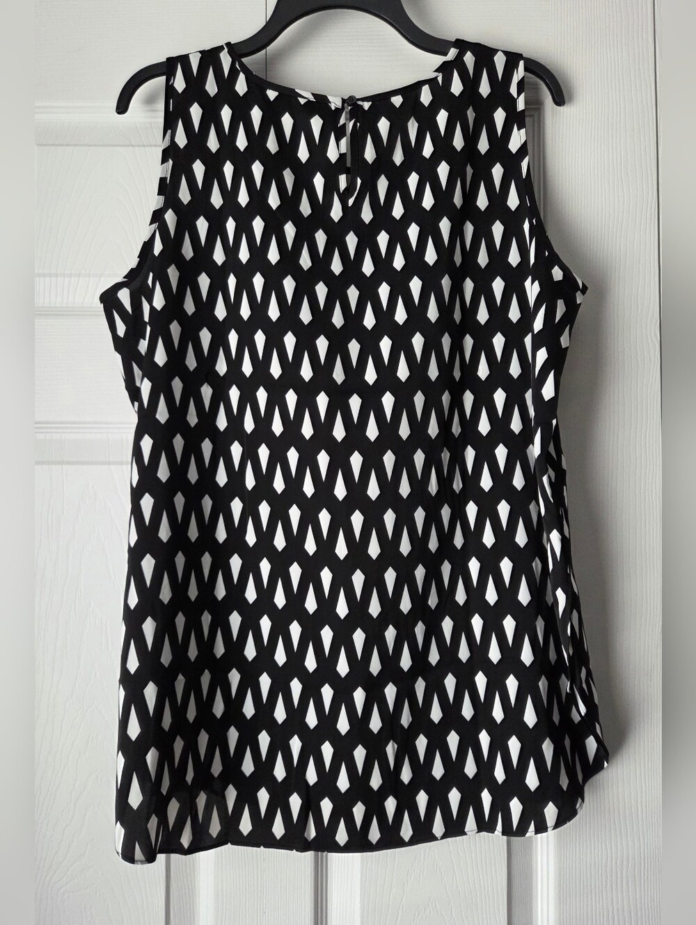 Mario Serrani Black & White Geometric Sleeveless Top Size M - Picture 7 of 11